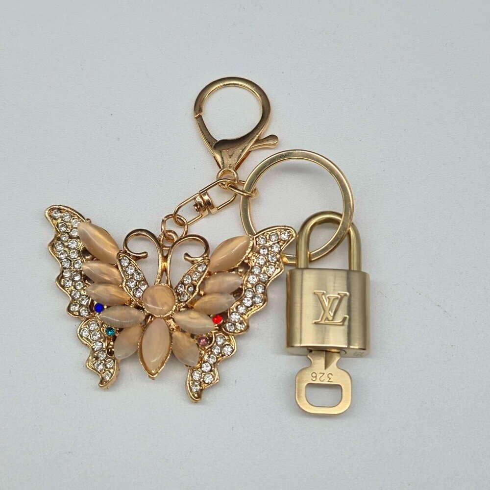 Authentic Louis Vuitton Gold Lock & Key ✨ Bag Charm Unbranded Butterfly Keychain - Picture 5 of 9